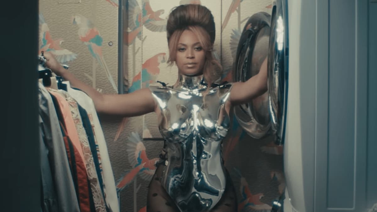 Beyoncé se torna a artista mais premiada na história do Grammy Awards