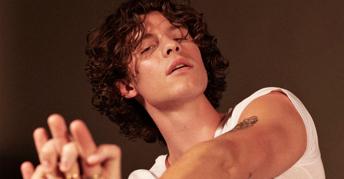 Shawn Mendes hipnotiza o Lollapalooza Brasil com setlist repleta de hits da carreira e música brasileira