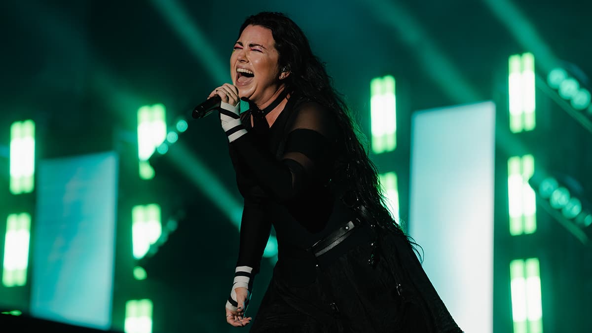 Evanescence hipnotiza o público da Cidade do Rock com hits clássicos e muita energia