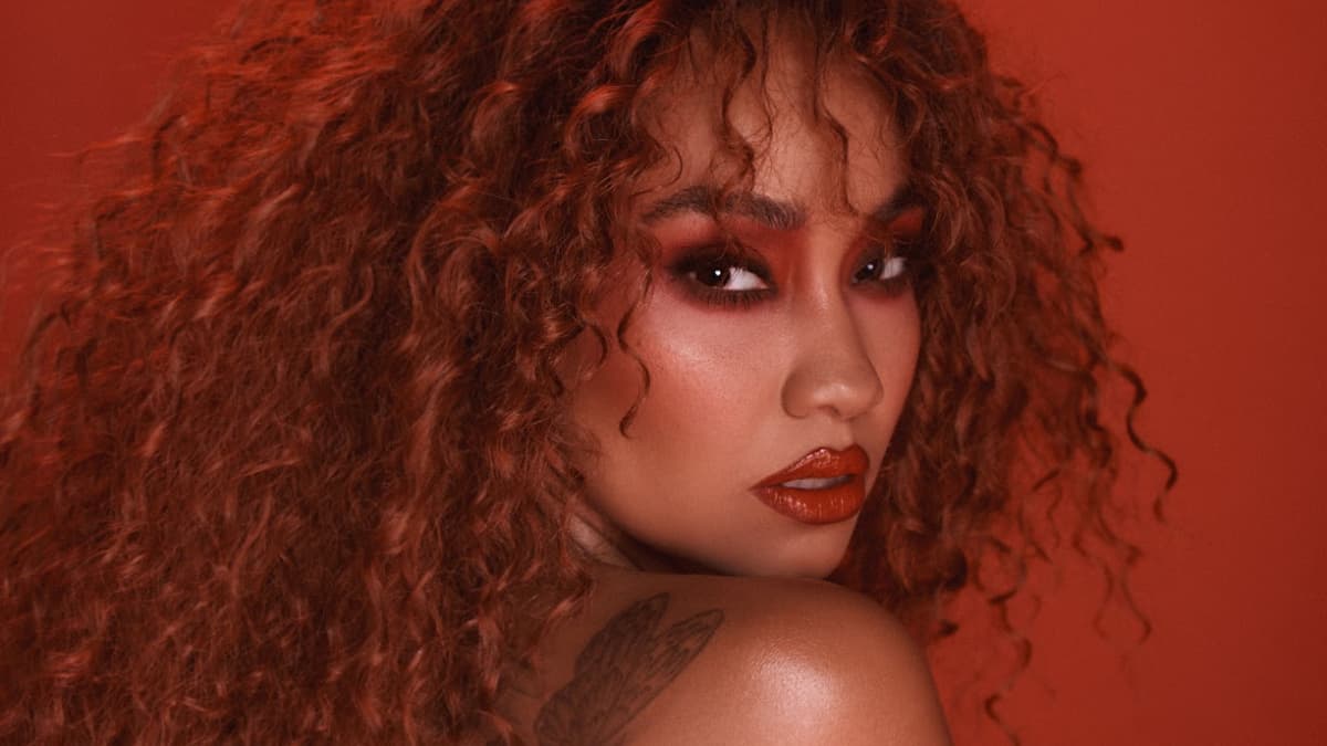 Leigh-Anne anuncia gravidez do terceiro filho e emociona fãs com vídeo